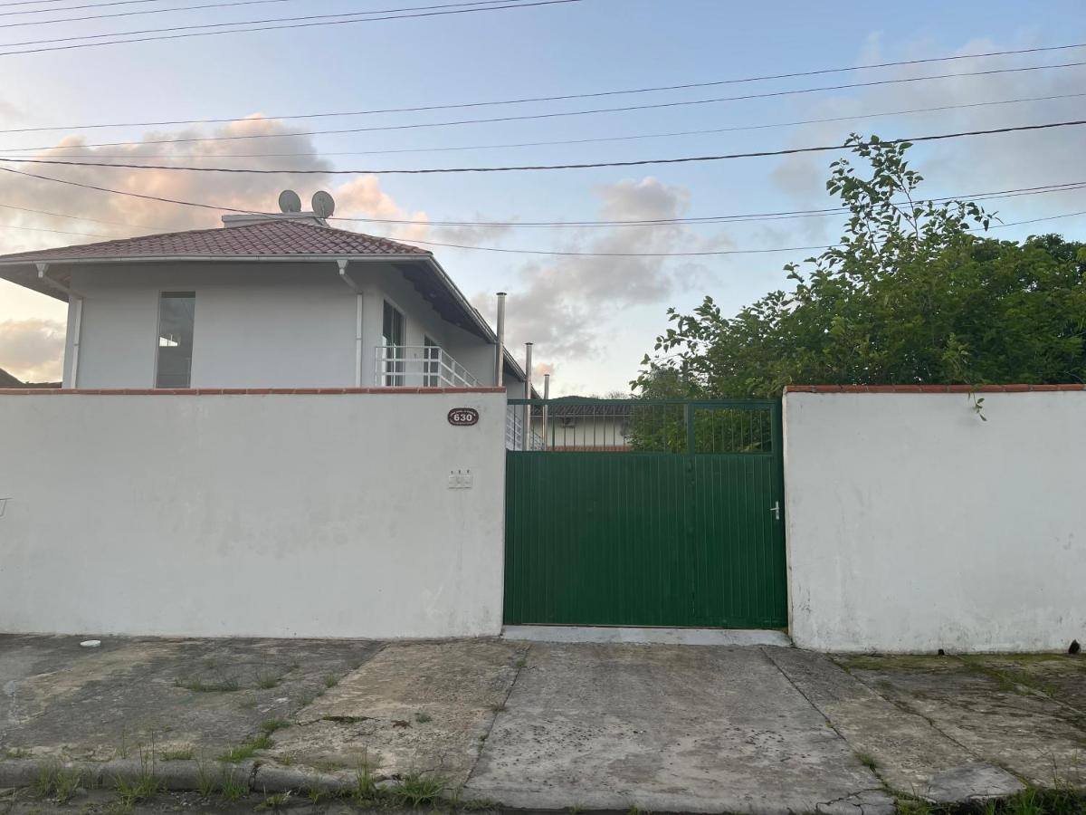 Condominio Serra Da Saudade Piçarras 外观 照片
